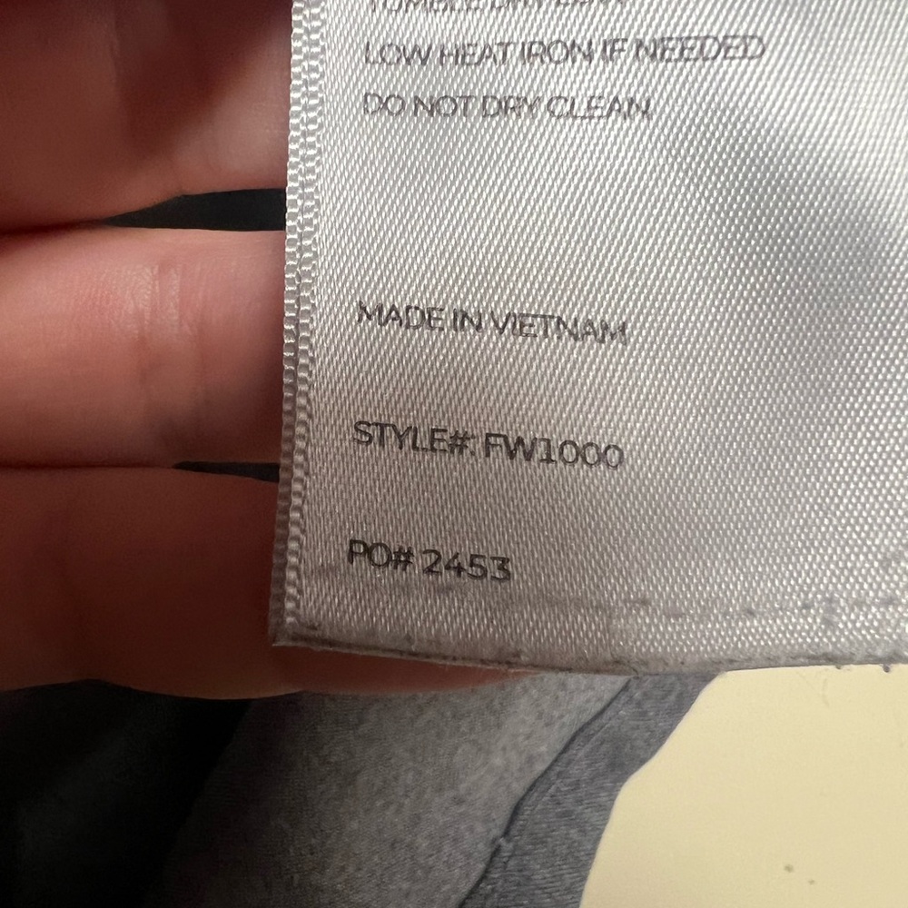 Figs Gray Scrub top - Picture 4 of 5